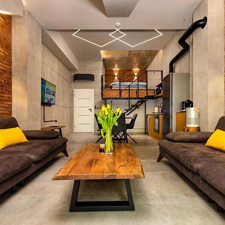 Industrial-Style 2Bd Loft With Parking Spot By Flat Mаnager Apartment Plovdiv Ngoại thất bức ảnh