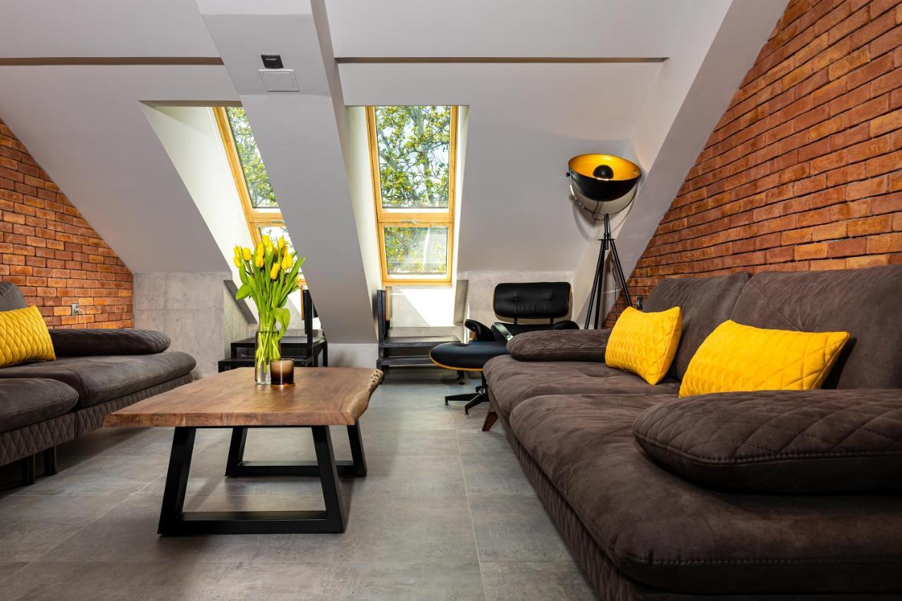 Industrial-Style 2Bd Loft With Parking Spot By Flat Mаnager Apartment Plovdiv Ngoại thất bức ảnh