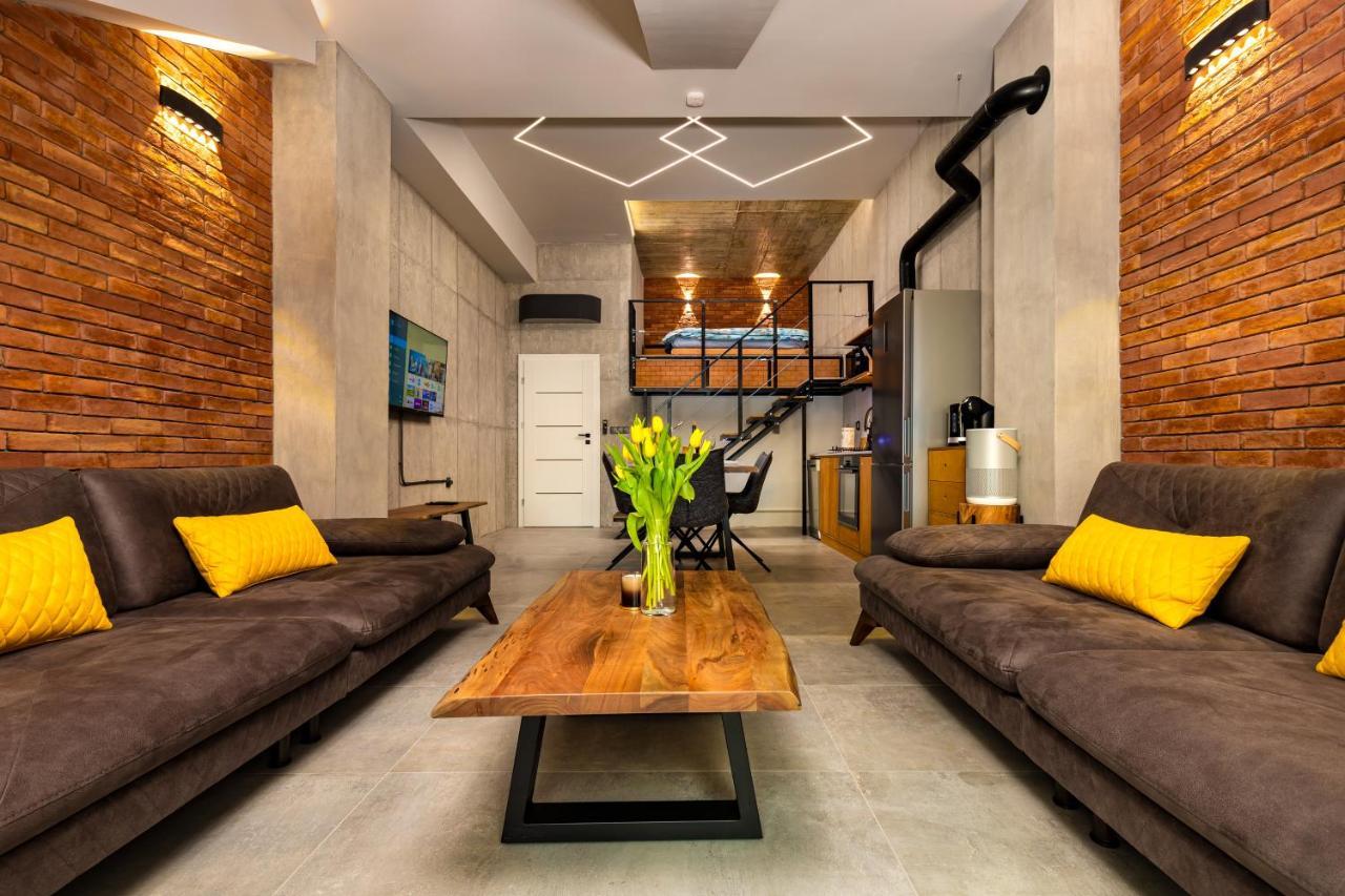 Industrial-Style 2Bd Loft With Parking Spot By Flat Mаnager Apartment Plovdiv Ngoại thất bức ảnh